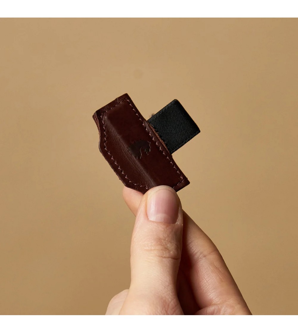 clip de cuero con imán le loop |  Paper Republic